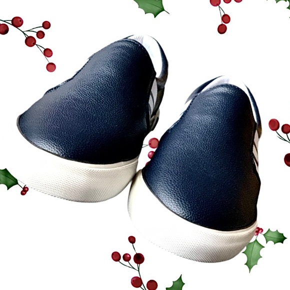 Tommy Hilfiger Fin 2 Slip On Signature Sneaker NWT - Picture 4 of 9